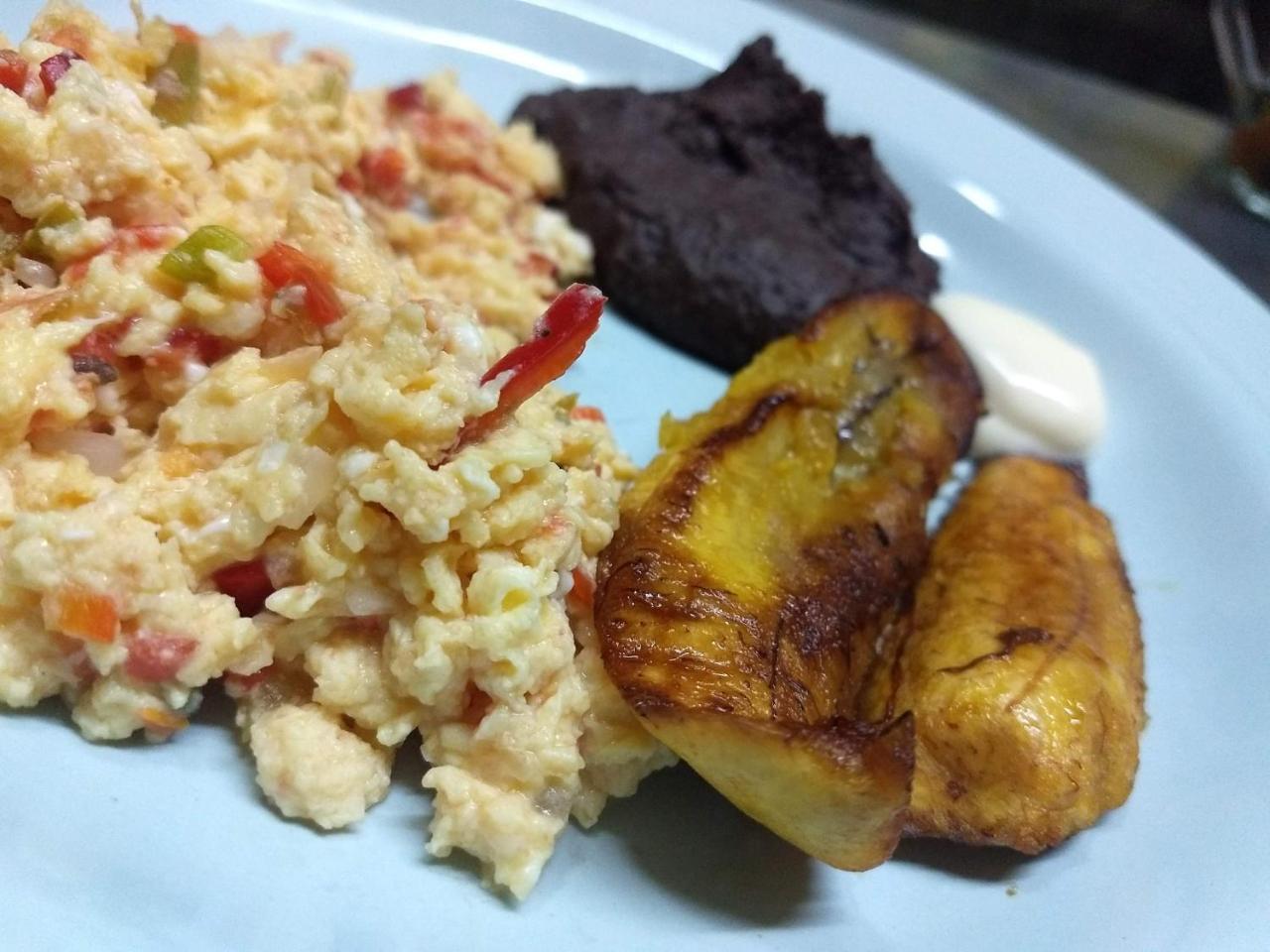 Give House Bed & Breakfast Guatemala City Exterior foto