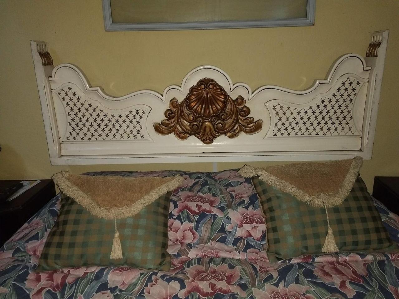 Give House Bed & Breakfast Guatemala City Exterior foto