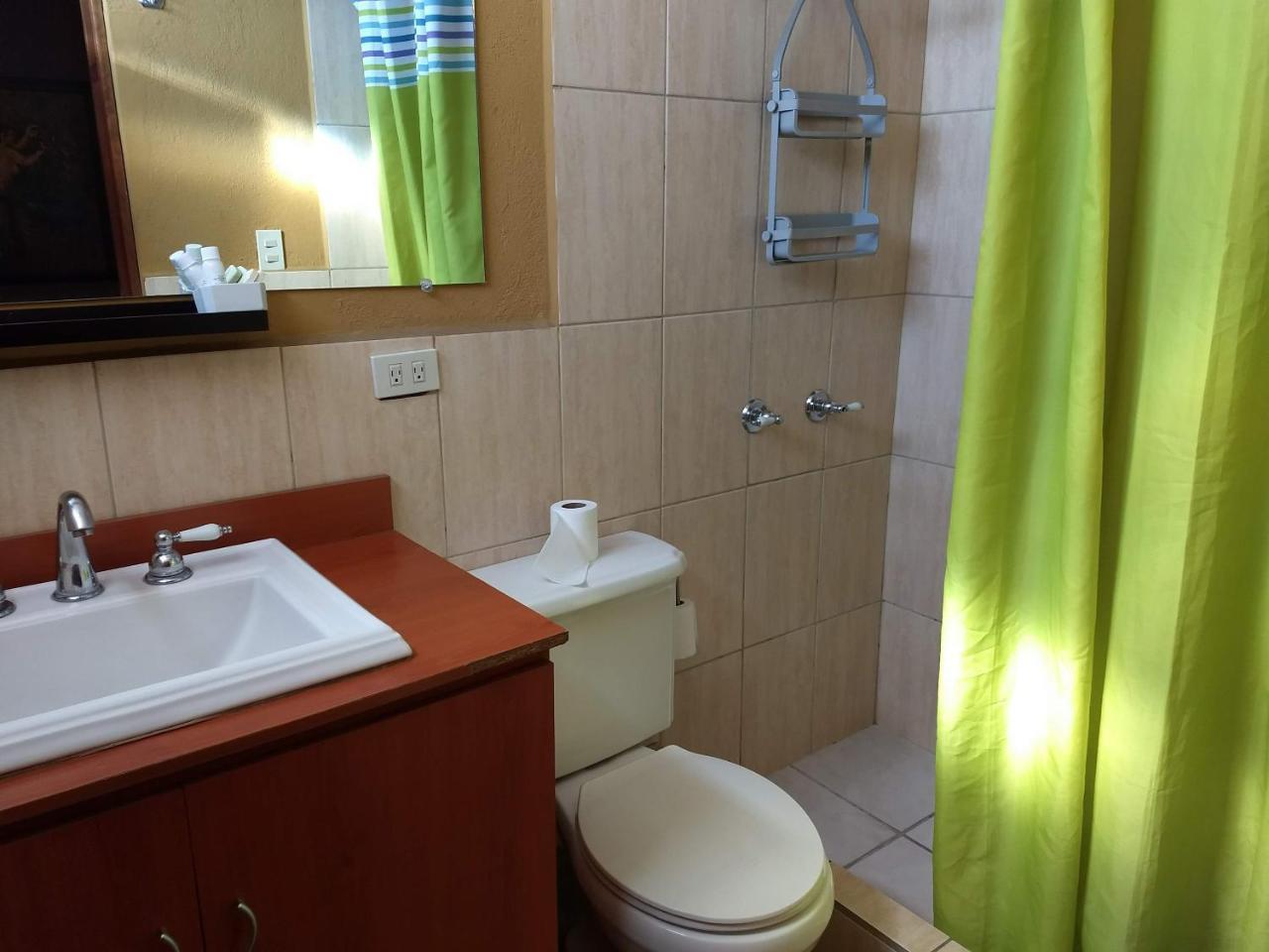 Give House Bed & Breakfast Guatemala City Exterior foto